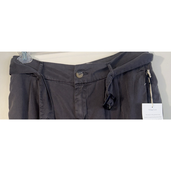 Nicole Miller Women's Belted Shorts Pockets Vintage Look Size 10 Gray NWT - Picture 3 of 10